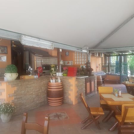 Albergo Isonzo Gorizia Kültér fotó